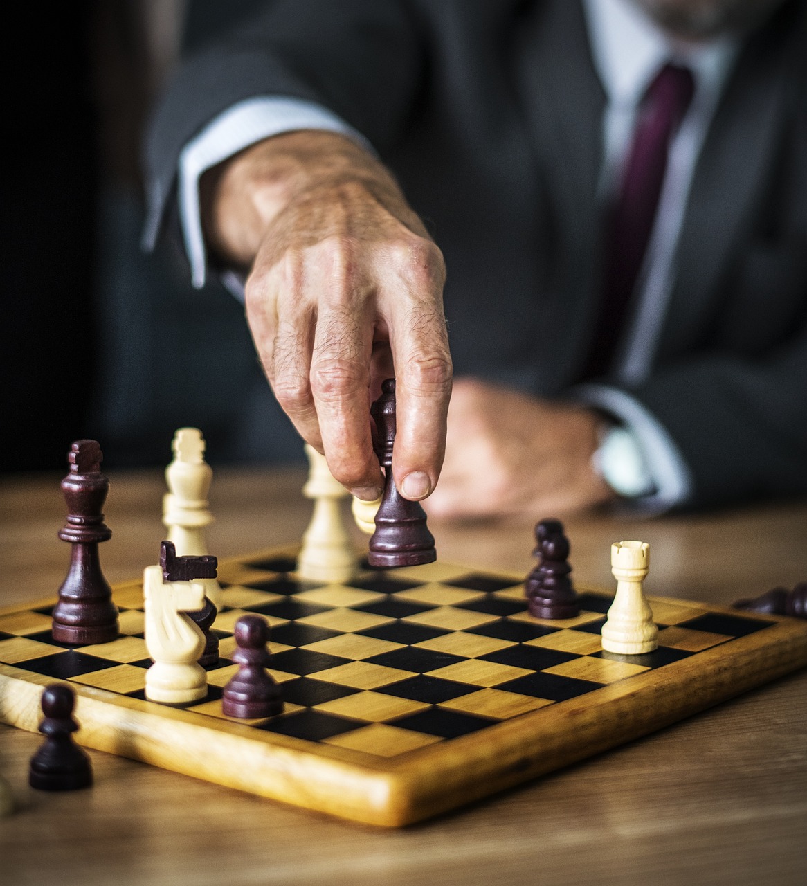 2024新澳免费资料成语平特,计划迅速调整分析_战斗款44.297