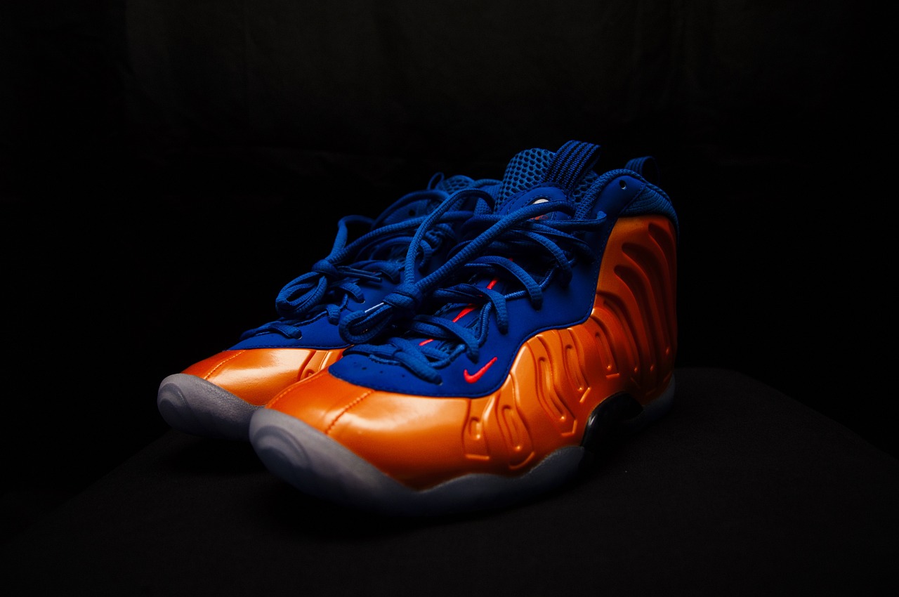 Nike最新款跑鞋，设计、科技与性能的完美结合